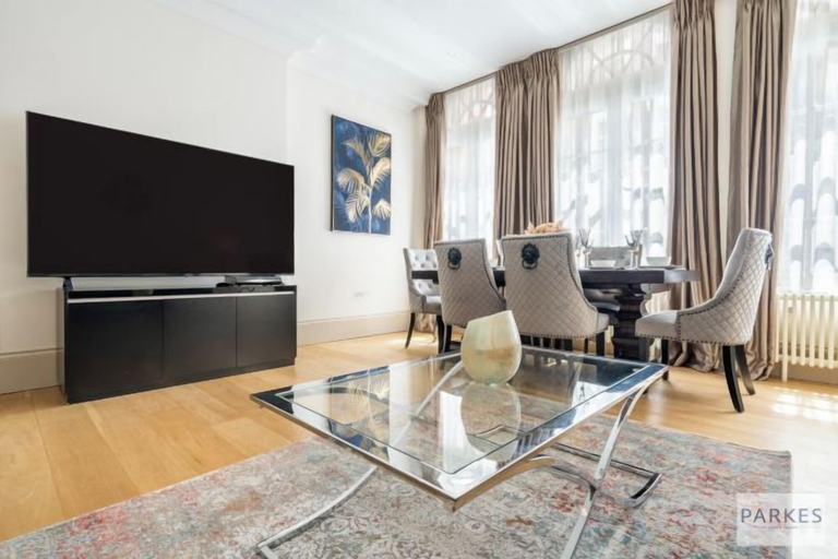 Others 4, Mayfair Boutique Residences, London