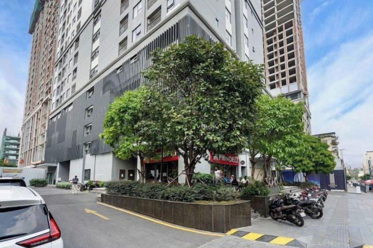 4, SOHO Tower Apartment Hotel, District 1