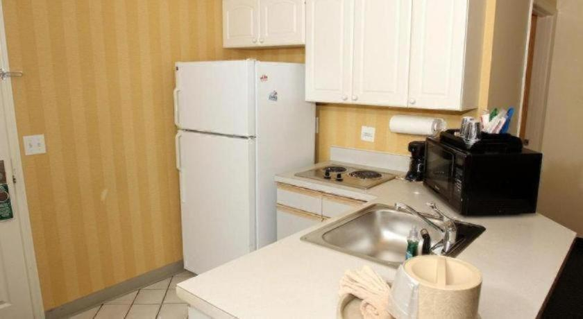 Others 3, Chart House Suites and Marina, Pinellas