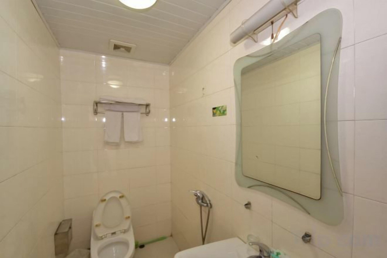 Bathroom 5, Hong Tai Yang Hotel, Taizhou
