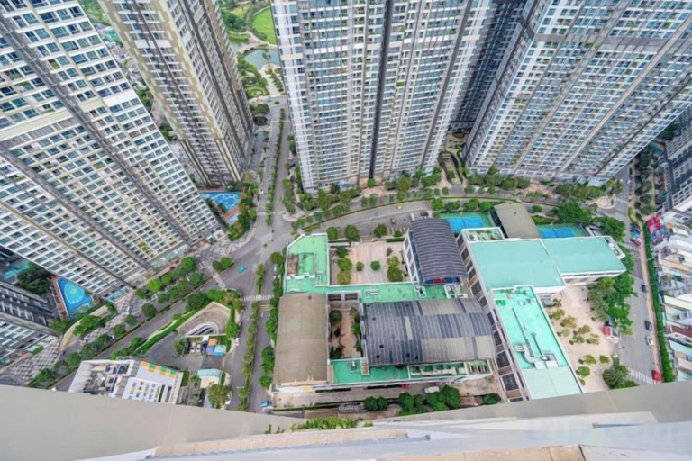 Exterior, An Corner Apt - Vinhomes Central Park High Floor Nice View and Free Pick up for 5 Nights, Ho Chi Minh City