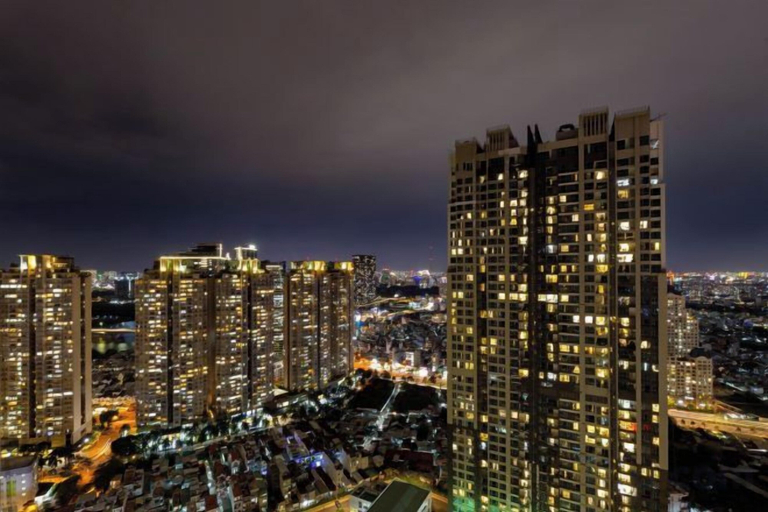 Aerial view, An Corner Apt - Vinhomes Central Park High Floor Nice View and Free Pick up for 5 Nights, Ho Chi Minh City