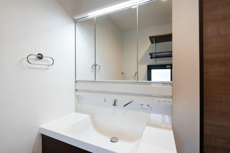 Bathroom 5, KAIGAN HAJIME HUB, Minato