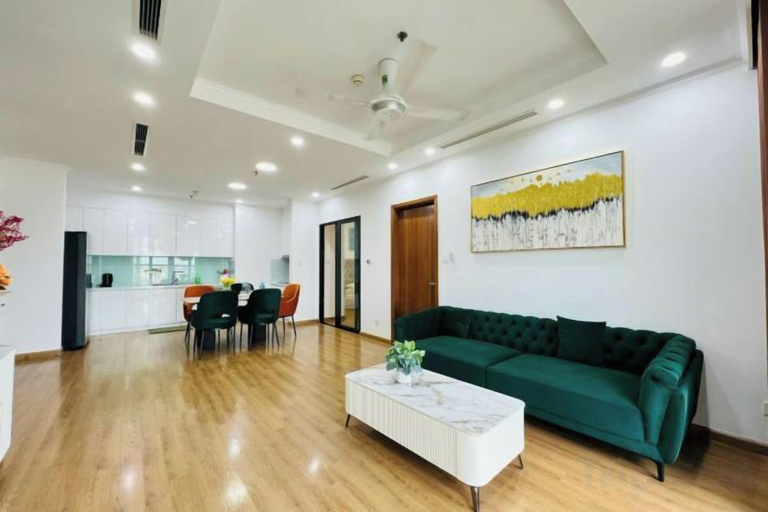 Living area 2, Vinhomes Royal City Apartments - Sunhometel, Thanh Xuân