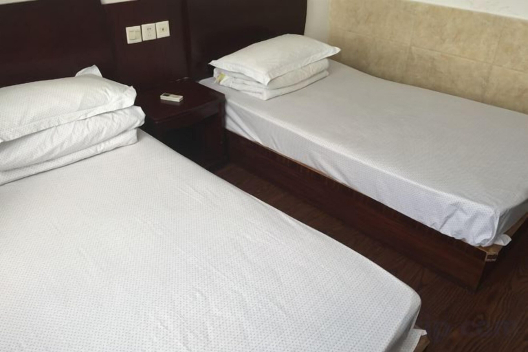 Bedroom 3, Xinlantian Hotel, Ningbo