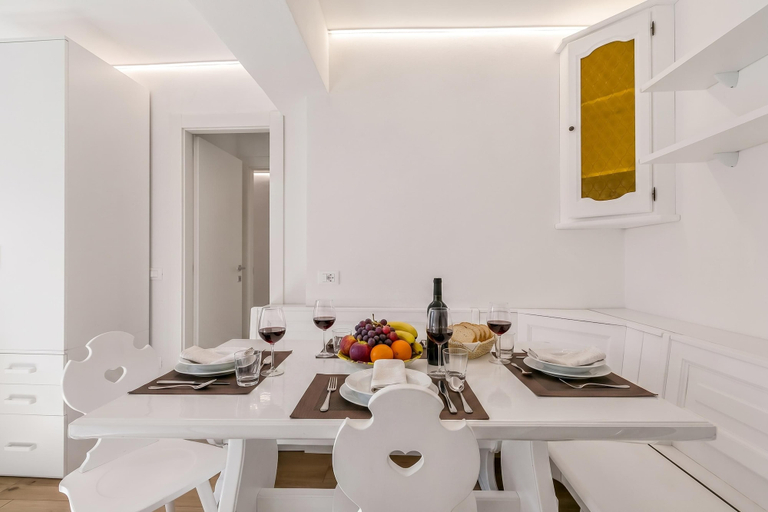 Dining 5, Ski In-ski Out Apartment in Peio Val di Sole, Trento