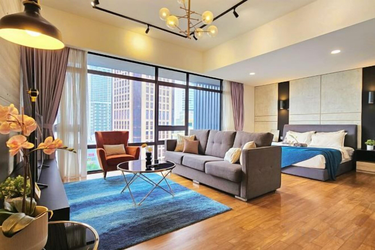Living area, Anggun KLCC Spacious Studio Steps to Monorail & LRT FREE Parking, Kuala Lumpur