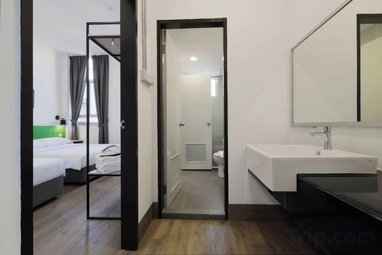 Bathroom 3, Polaris Suite, Kota Kinabalu