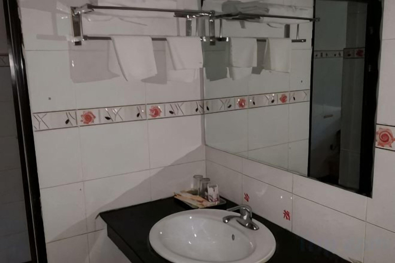 Bathroom, Menglian Kailei Hotel, Pu'er