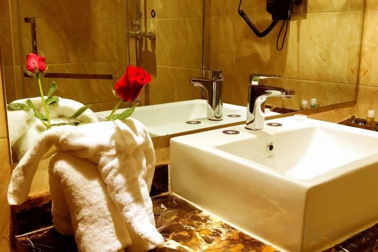 Bathroom 3, Huaxia Jingdu Business Hotel, Taiyuan