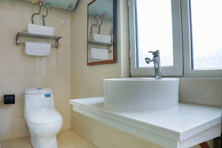 Bathroom, Yichun Yige Hotel, Yichun