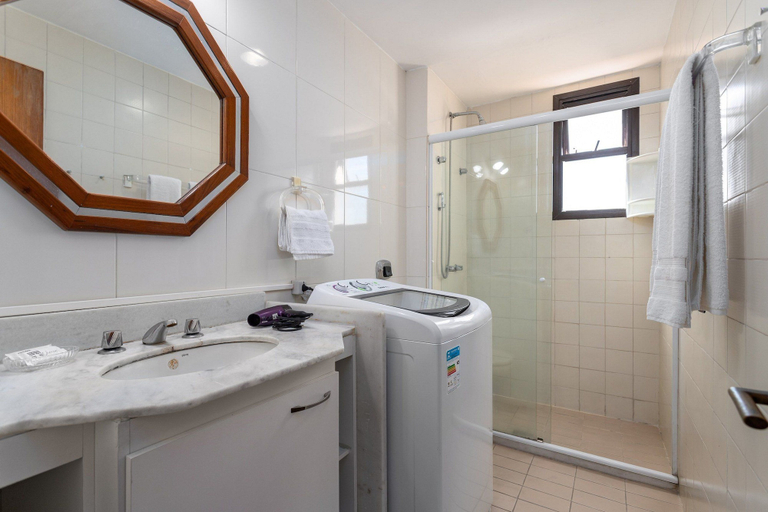 Bathroom, (902-A) Apartamento com Suíte no Coração Leblon, Rio de Janeiro