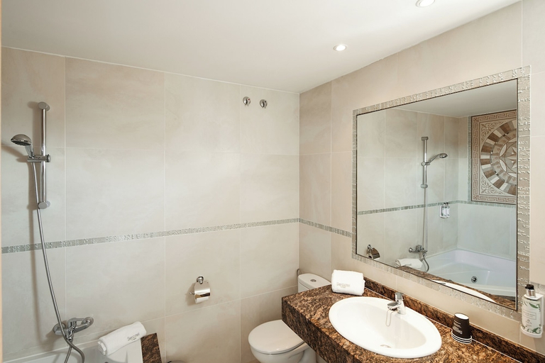 Bathroom 4, Sercotel President, Girona