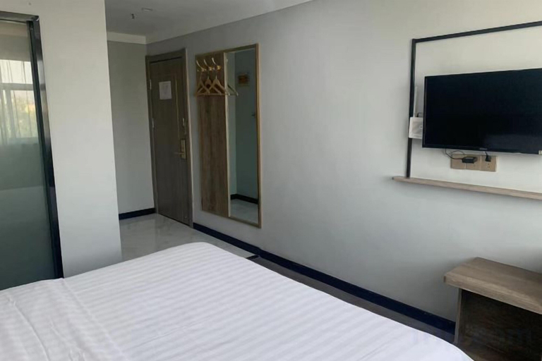 Bedroom 3, 7 Days Premium (Zibo Zichuan Hongtai), Zibo