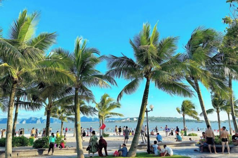 Beach 3, A La Carte Ha Long Bay Apartments by Kevin & Anna, Hạ Long
