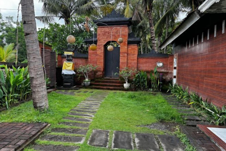 Property grounds 3, Cik Bunk Beach Front Homestay near Tulamben Bali, Karangasem