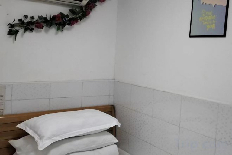 Bedroom 3, Zhenghong Hostel, Shanghai