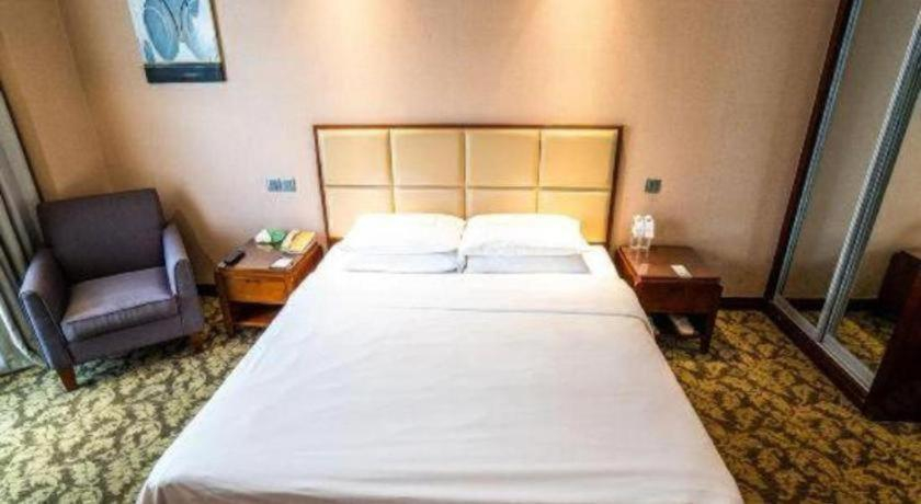 Bedroom 3, Xiamen Fortune Hotel, Xiamen