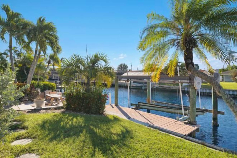 Miscellaneous, Villa Tarpon Terrace, Lee