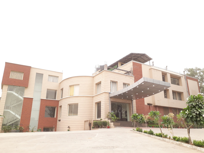Exterior & Views 2, Hotel Classic Residency, Panchkula