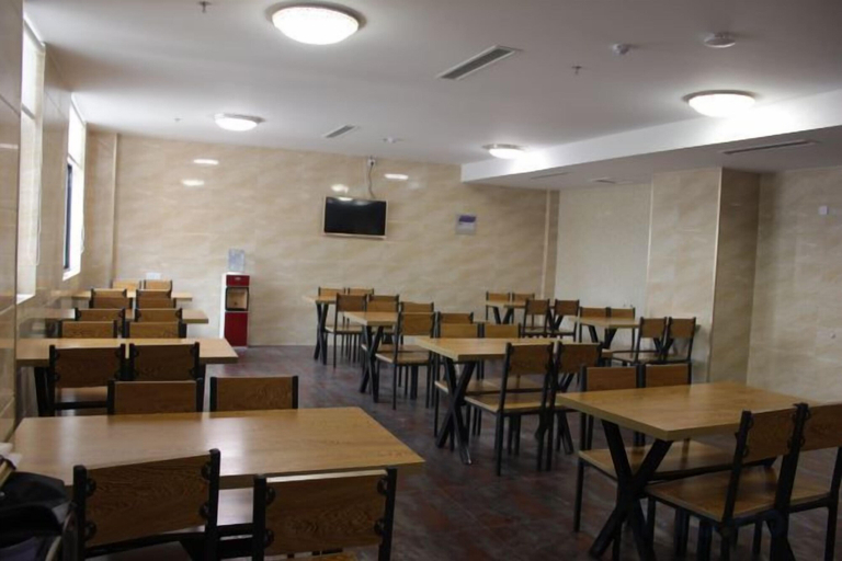 Food & Drinks, Super 8 Feixian New Bus Station Yinyuan Jiaju Square, Linyi