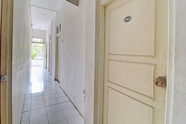 Lobby 4, 2452 Hotel Metro, Bandung