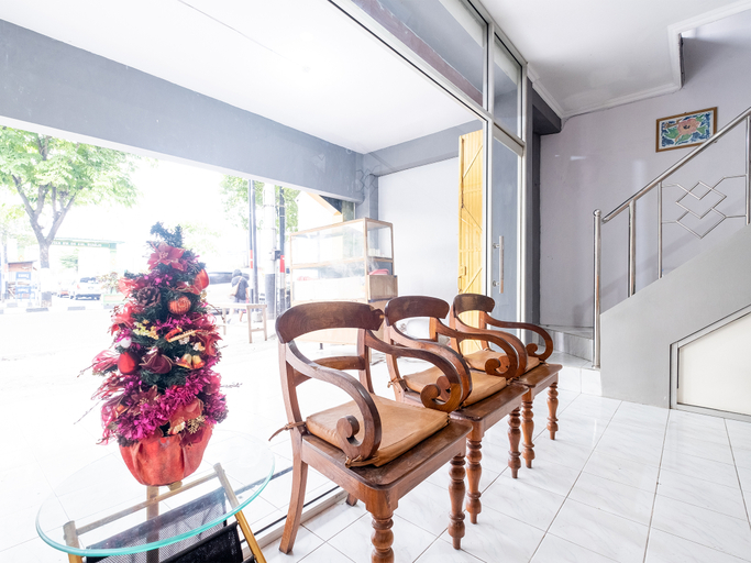 Lobby 5, Oyo 2669 Crown Residence, Yogyakarta