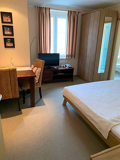 Room 4, Donau, Donau-Ries