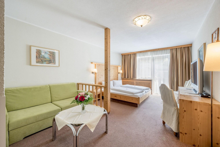 Room 4, Gasthof Schroll, Kufstein