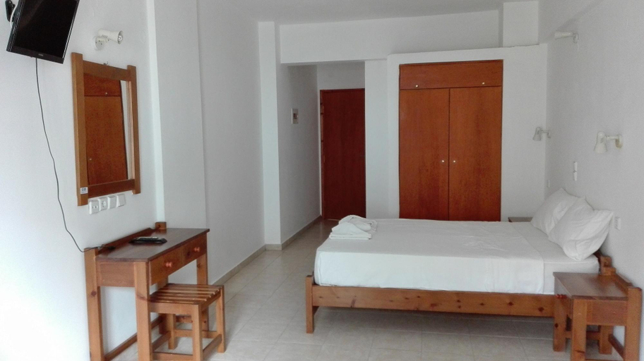 Room 5, Karmi Studios & Apartments, Crete