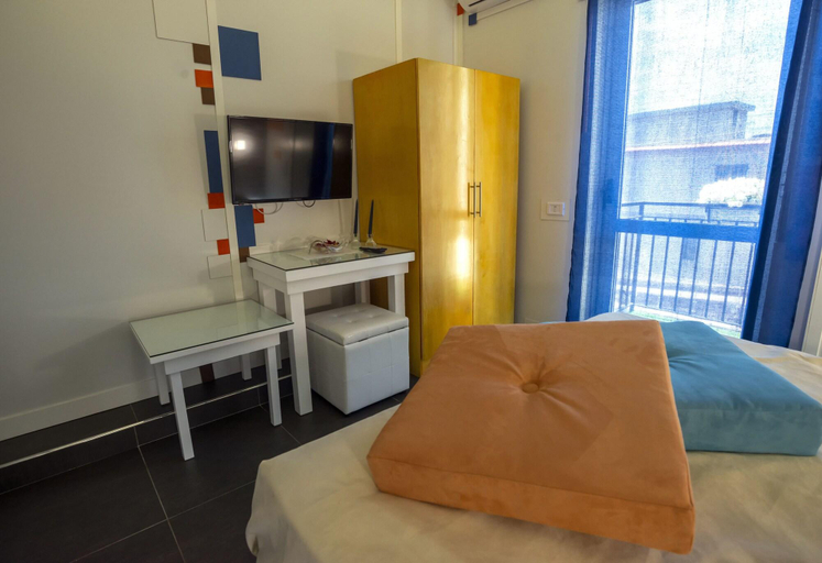 Bedroom 2, Nives Bed and Breakfast, Napoli