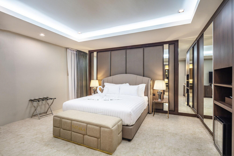Bedroom 4, Grand Sala Thai, Wang Thonglang