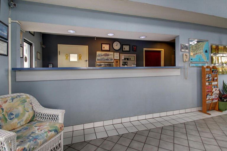 Public Area 3, Key West Inn - Lafayette, Walker
