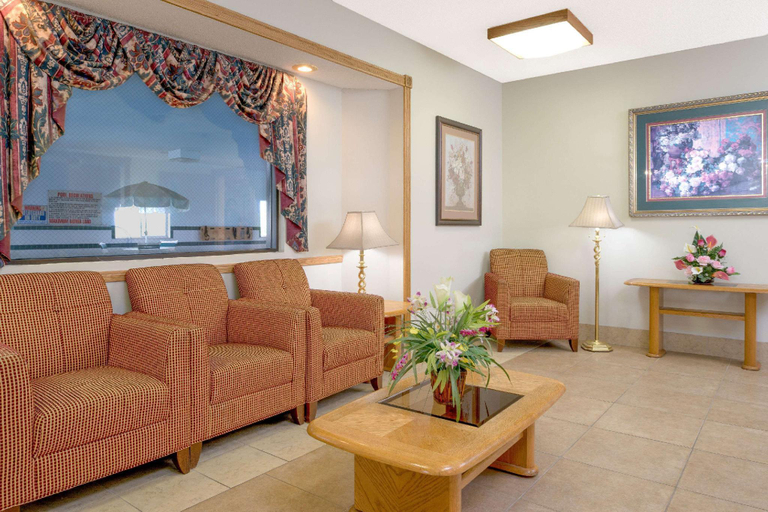 Public Area 2, Super 8 by Wyndham Gretna, Sarpy