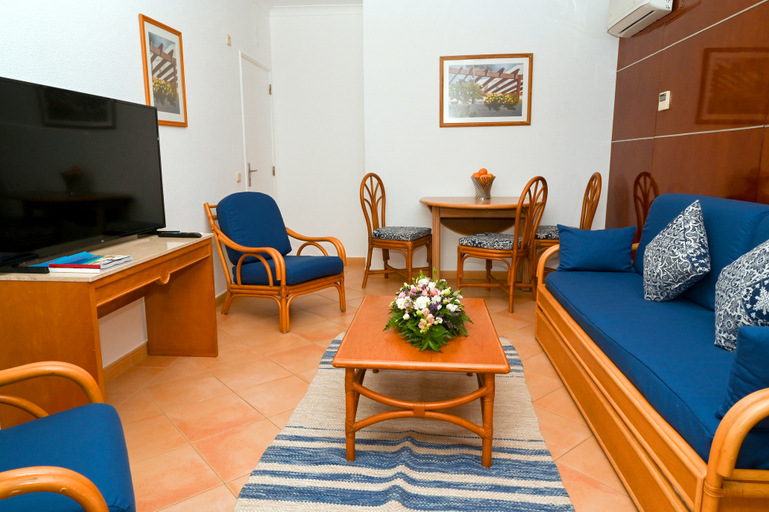 Room 4, Sunflower Apartments By Delilah Collection, Albufeira