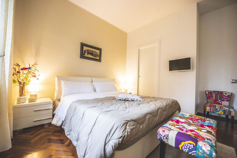 Bedroom 2, B&B Il Girasole, Perugia