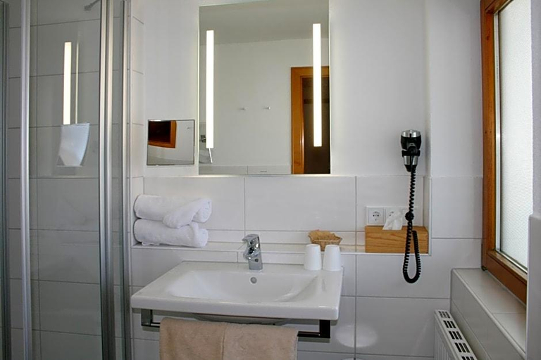 Bathroom 4, Alpensonne, Bregenz