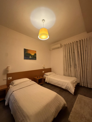 Room 5, Hotel Green House, Beratit