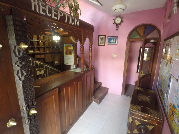 Public Area 2, Garden Lodge, Mjini