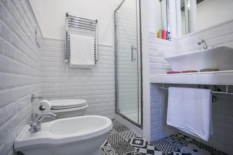 Bathroom 4, Relais Della Torre, Rome