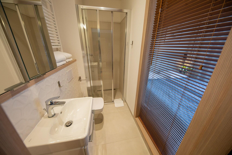 Bathroom 3, Micro Apartments Kazou Residence, Warsaw