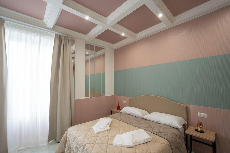 Room 2, P C Boutique H Loggia, Napoli