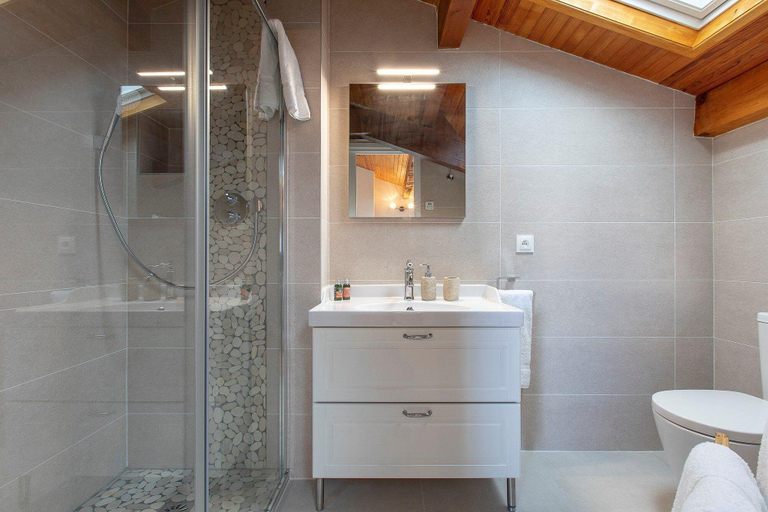 Bathroom 4, Le Catarina, Haute-Savoie