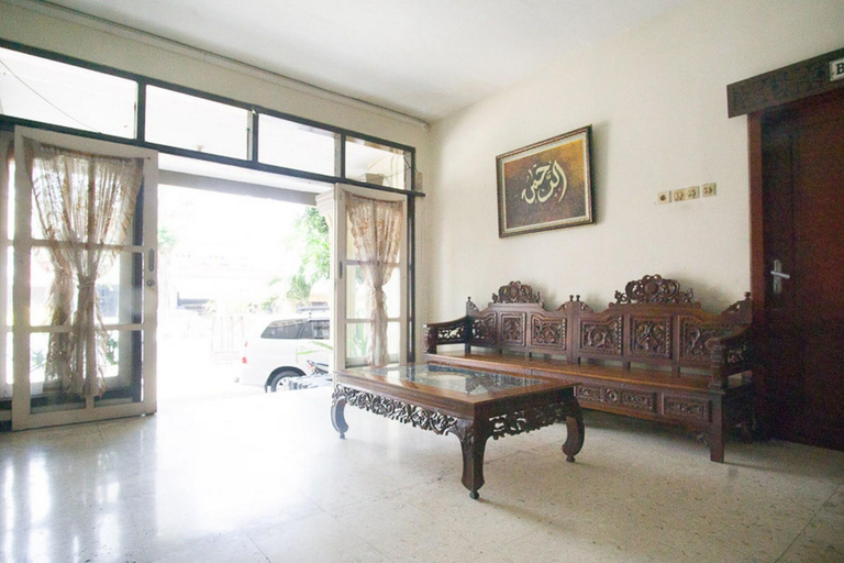 Lobby 3, Formerly RedDoorz Syariah @ Jalan Gajah Mada, Jember