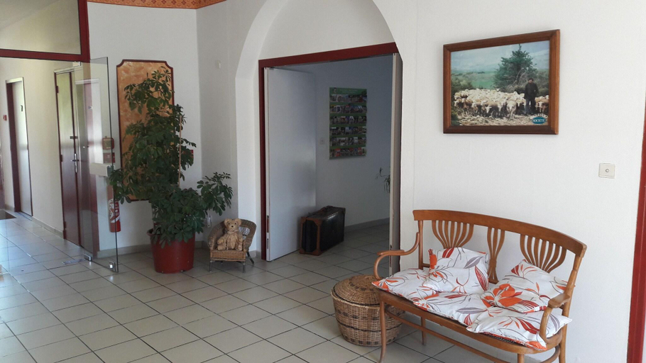Public Area 3, Residence du Rougier, Aveyron