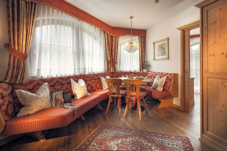 Lobby 5, Hotel Alte Muhle, Bolzano