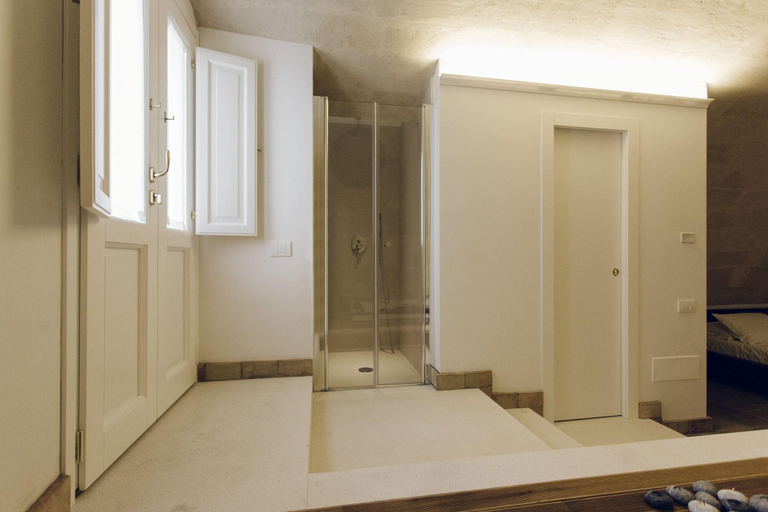 Bathroom 4, Le Origini, Matera