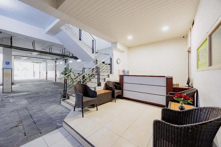Lobby 4, Urbanview Hotel Artama Simpang Lima, Semarang