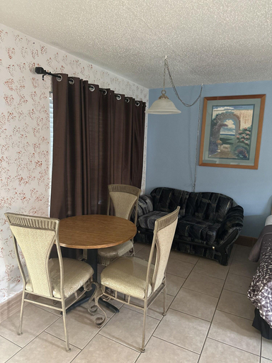 Room 2, Floridian Inn Motel, Pinellas