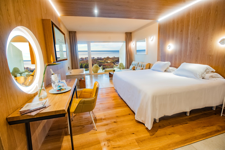 Bedroom, Leiro Suites At Higueron Hotel, Málaga